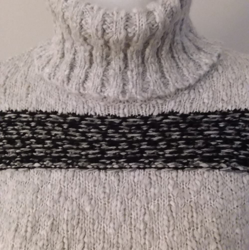 Universal Threads Grey Bulkie Turtleneck Sweater with Black Stripes - Picture 4 of 12